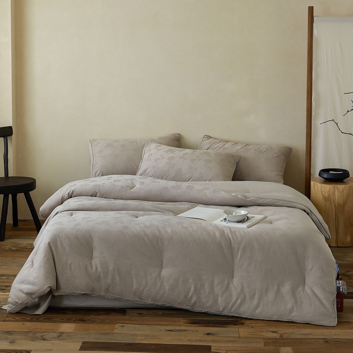 91家纺网 家纺一手货源 找家纺 一加一 2025新款全棉提花航天恒温抗菌被子被芯 岁月鎏声