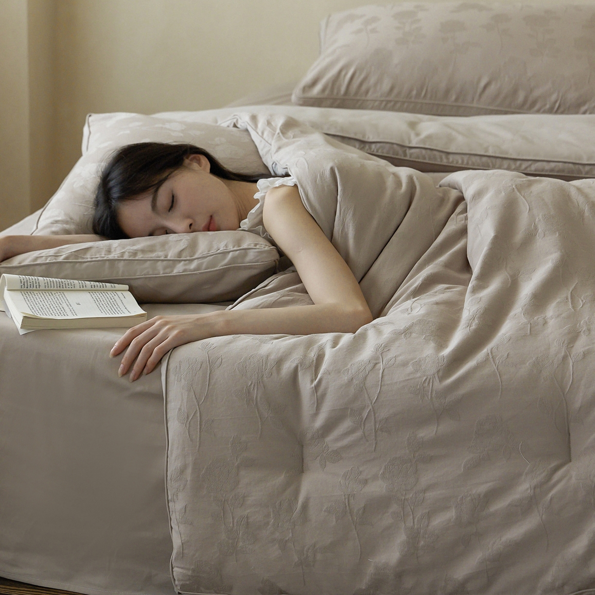 91家纺网 家纺一手货源 找家纺 一加一 2025新款全棉提花航天恒温抗菌被子被芯 岁月鎏声