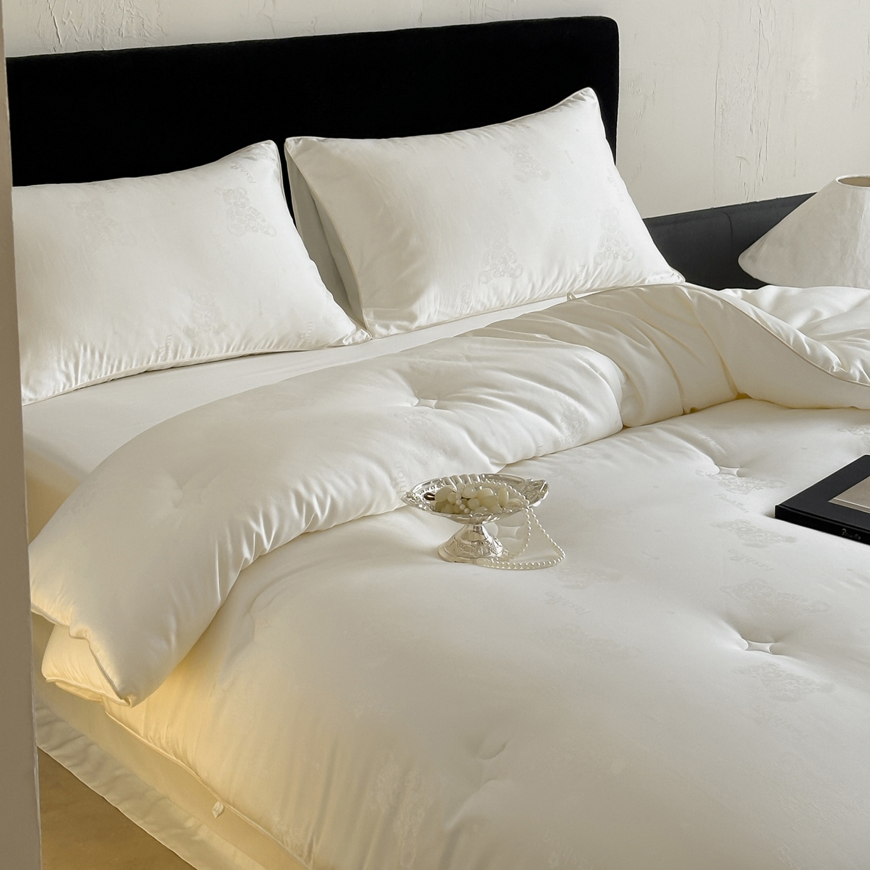 91家纺网 家纺一手货源 找家纺 一加一 2025新款满提彩丝蚕丝大豆抗菌被子被芯 酷熊