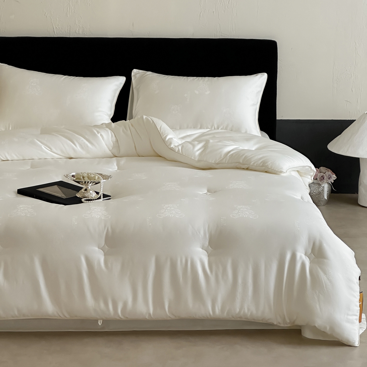 91家纺网 家纺一手货源 找家纺 一加一 2025新款满提彩丝蚕丝大豆抗菌被子被芯 酷熊