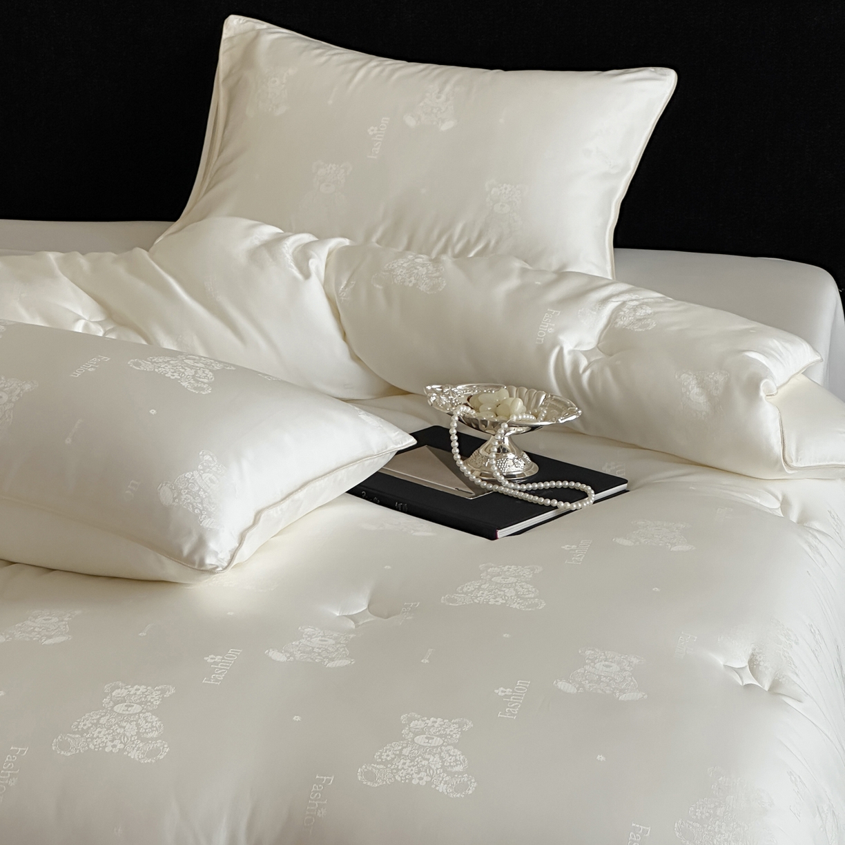 91家纺网 家纺一手货源 找家纺 一加一 2025新款满提彩丝蚕丝大豆抗菌被子被芯 酷熊