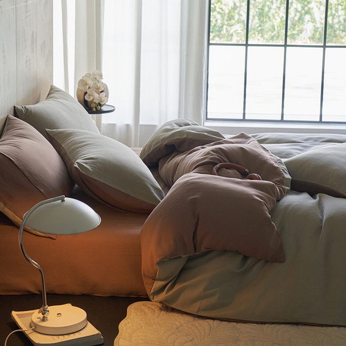 91家纺网 家纺一手货源 找家纺 千朵森 2025新款全棉磨毛A类色织提花磨毛四件套-简色 青灰絮语