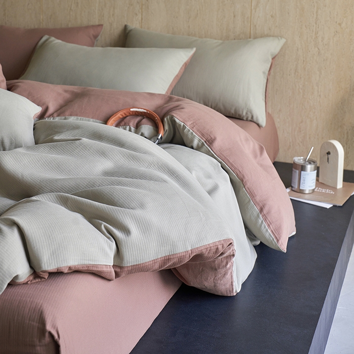 91家纺网 家纺一手货源 找家纺 千朵森 2025新款全棉磨毛A类色织提花磨毛四件套-简色 青灰絮语