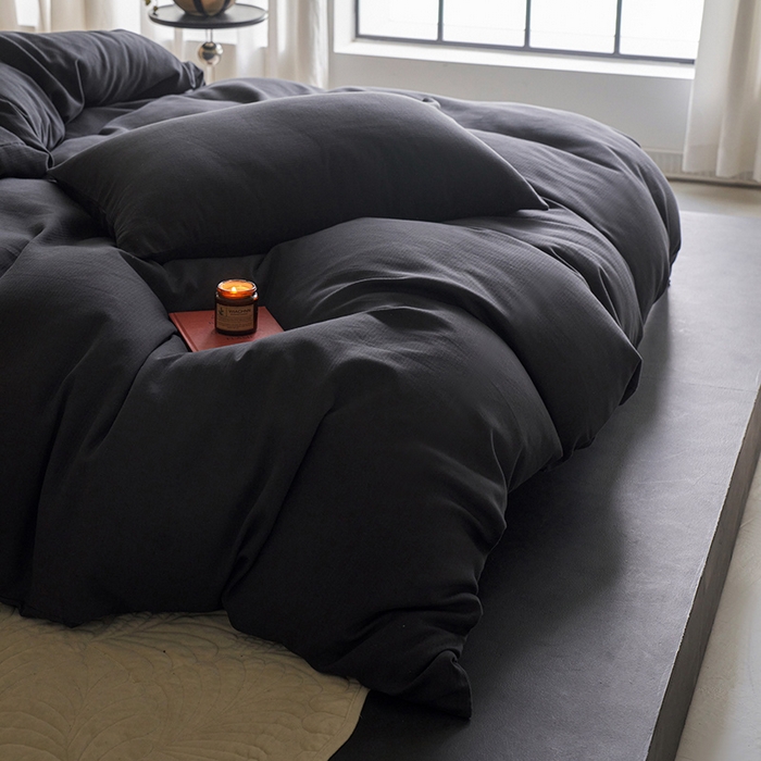 91家纺网 家纺一手货源 找家纺 千朵森 2025新款全棉磨毛A类色织提花磨毛四件套-简色 夜幕灰