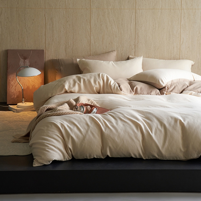 91家纺网 家纺一手货源 找家纺 千朵森 2025新款全棉磨毛A类色织提花磨毛四件套-简色 杏仁奶沫