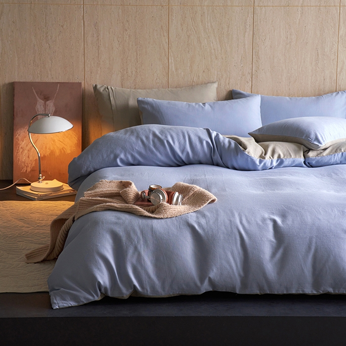 91家纺网 家纺一手货源 找家纺 千朵森 2025新款全棉磨毛A类色织提花磨毛四件套-简色 浅蓝絮梦