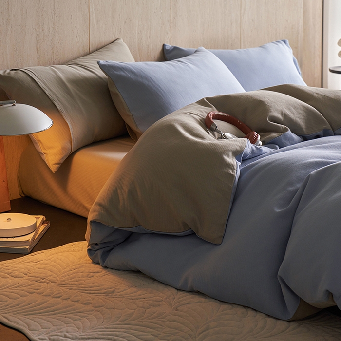 91家纺网 家纺一手货源 找家纺 千朵森 2025新款全棉磨毛A类色织提花磨毛四件套-简色 浅蓝絮梦