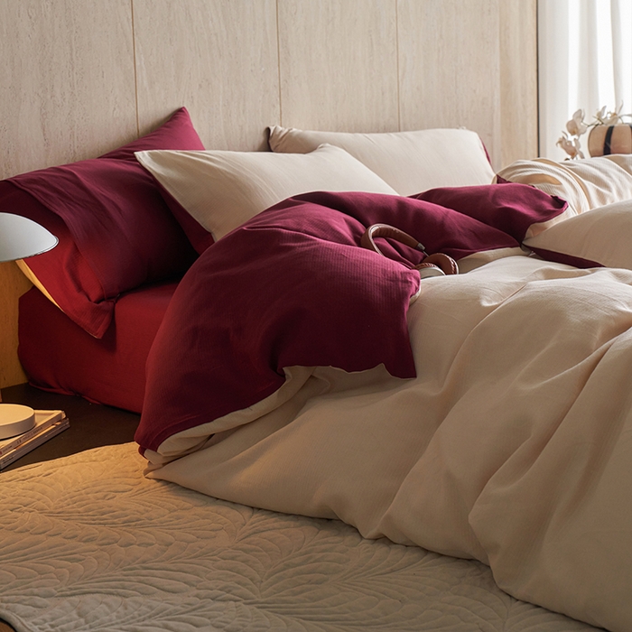 91家纺网 家纺一手货源 找家纺 千朵森 2025新款全棉磨毛A类色织提花磨毛四件套-简色 米韵红绯