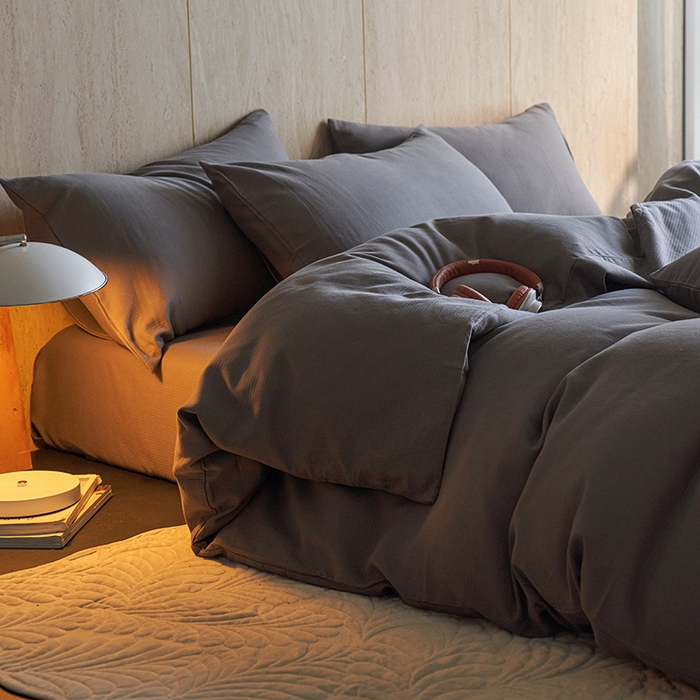 91家纺网 家纺一手货源 找家纺 千朵森 2025新款全棉磨毛A类色织提花磨毛四件套-简色 银河灰