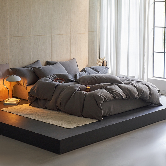 91家纺网 家纺一手货源 找家纺 千朵森 2025新款全棉磨毛A类色织提花磨毛四件套-简色 银河灰