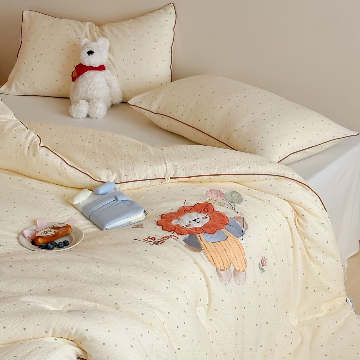 91家纺网 家纺一手货源 找家纺 一加一 2025新款A类双层纱卡通贴布绣大豆被芯 花漾狮