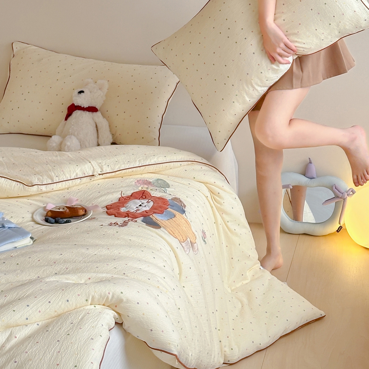 91家纺网 家纺一手货源 找家纺 一加一 2025新款A类双层纱卡通贴布绣大豆被芯 花漾狮