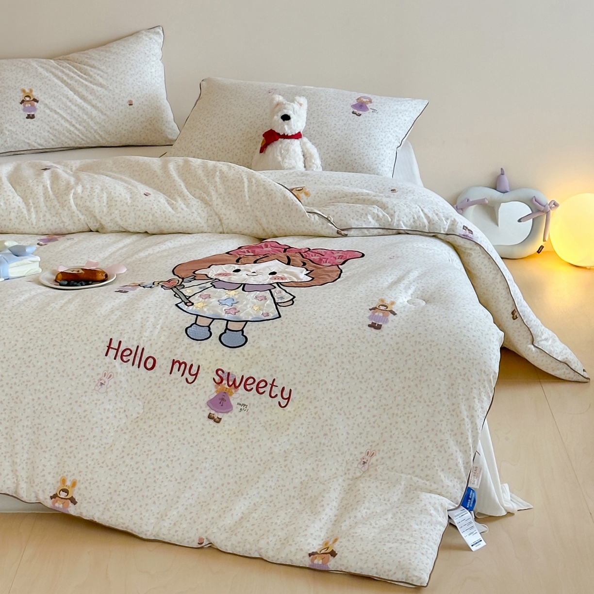 91家纺网 家纺一手货源 找家纺 一加一 2025新款A类双层纱卡通贴布绣大豆被芯 梦女孩