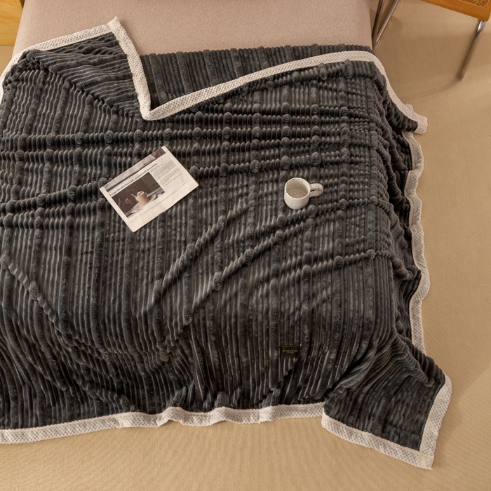 91家纺网 家纺一手货源 找家纺 雅诗帛 2025新款A类兔毛绒子母条毛毯双面云朵绒毛毯宿舍牛奶绒小被毯轻奢时尚加厚保暖盖毯休闲绒毯毯子 墨羽灰