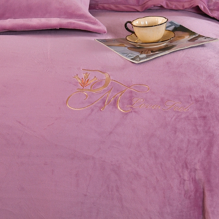 91家纺网 家纺一手货源 找家纺 尚品凤凰 2025新款牛奶绒绣花单被套单品被套单件被套 紫色