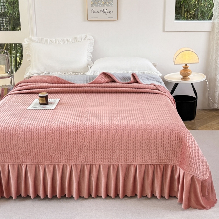 91家纺网 家纺一手货源 找家纺 尚品凤凰 2025新款加厚宝宝绒绗缝夹棉单床裙单品床裙单件床裙-蝴蝶结 藕粉