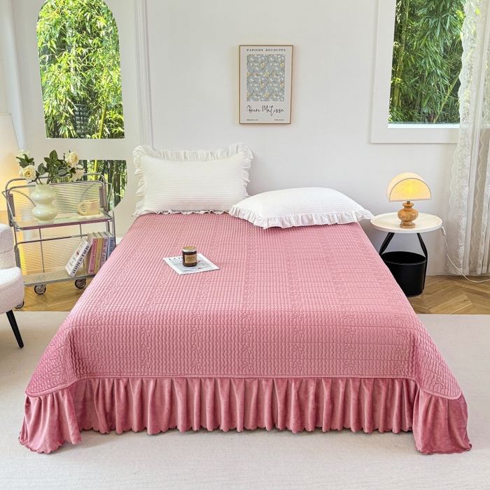 91家纺网 家纺一手货源 找家纺 尚品凤凰 2025新款加厚宝宝绒绗缝夹棉单床裙单品床裙单件床裙-蝴蝶结 皮红