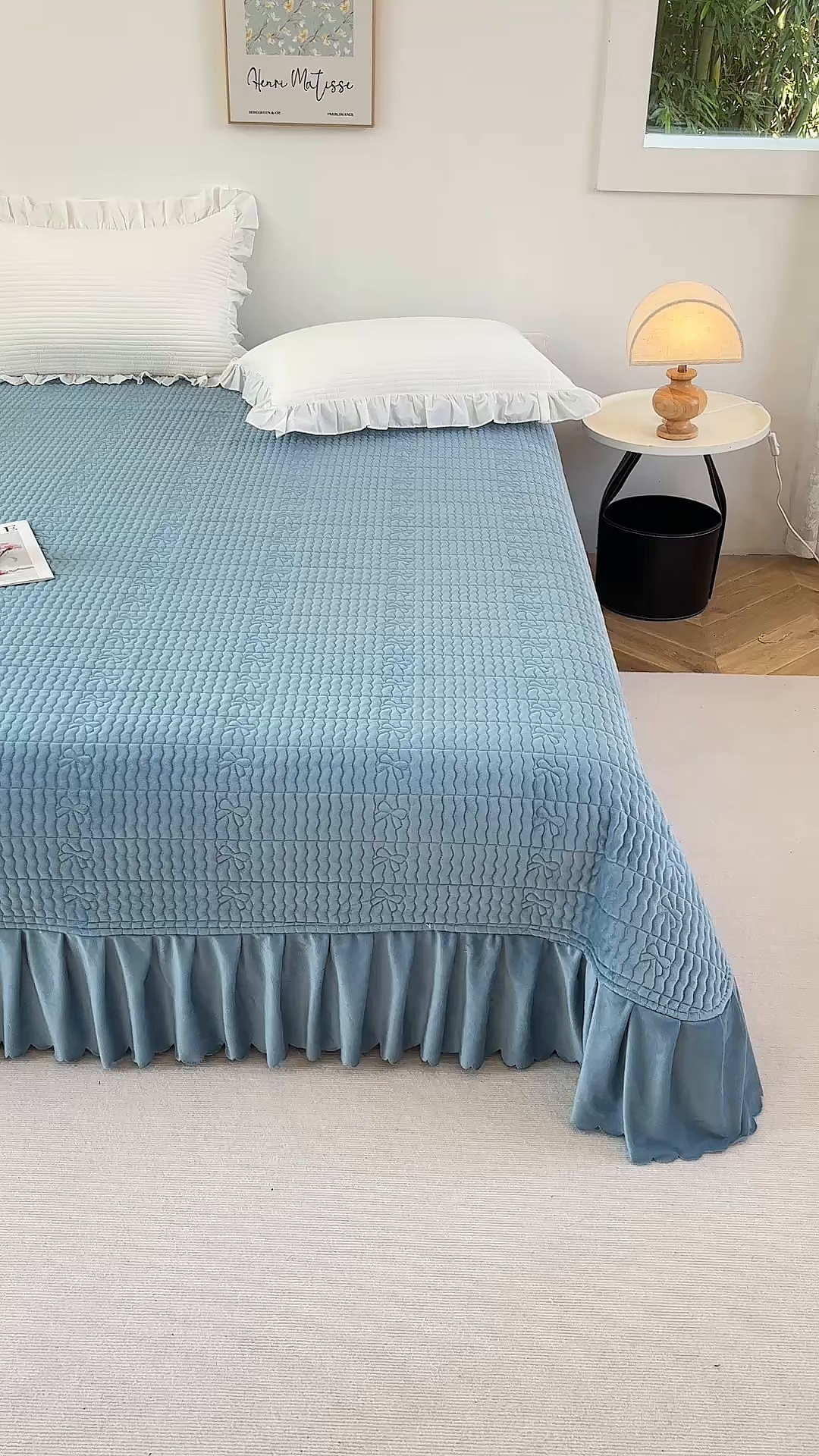 91家纺网 家纺一手货源 找家纺 尚品凤凰 2025新款加厚宝宝绒绗缝夹棉单床裙单品床裙单件床裙-蝴蝶结 蓝色