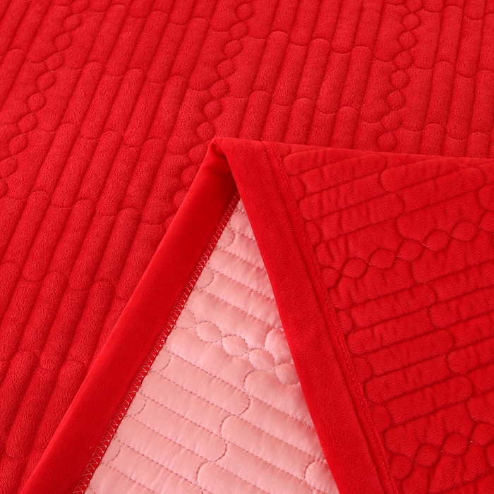 91家纺网 家纺一手货源 找家纺 尚品凤凰 2025新款加厚宝宝绒直角绗缝夹棉单床盖单品床盖单件床盖 中国红