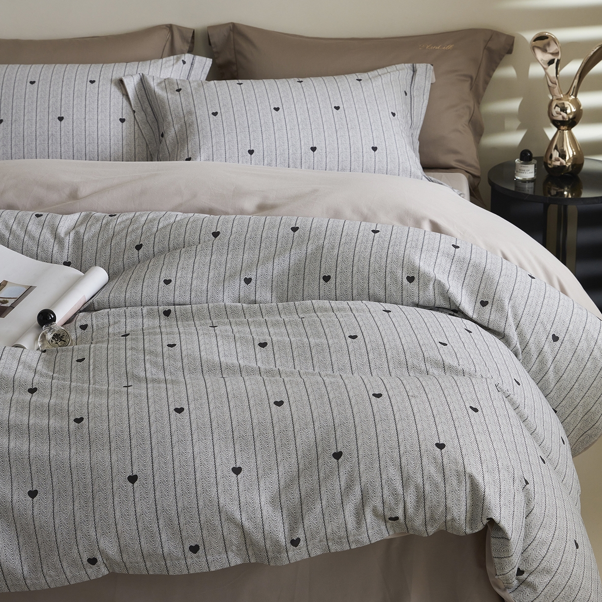 91家纺网 家纺一手货源 找家纺 嘉汀兰家居 2025新款全棉纯棉数码印花生态磨毛四件套 初恋-灰