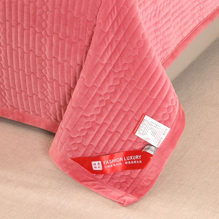 91家纺网 家纺一手货源 找家纺 尚品凤凰 2025新款加厚宝宝绒直角绗缝夹棉单床盖单品床盖单件床盖 豆沙红