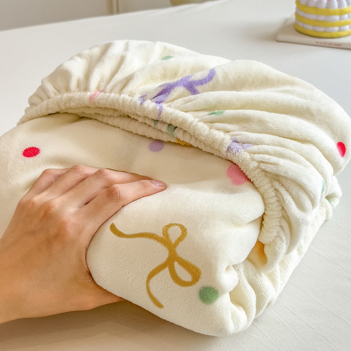 91家纺网 家纺一手货源 找家纺 丝羽坊 2025新款印花小清新牛奶绒印花床笠三件套 曼妙时光