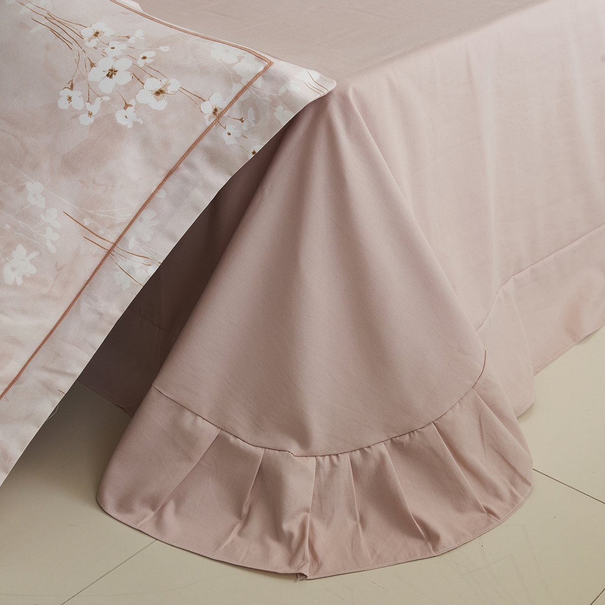 91家纺网 家纺一手货源 找家纺 嘉汀兰家居 2025新款全棉纯棉数码印花生态磨毛四件套 粉黛轻妆