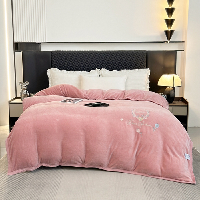 91家纺网 家纺一手货源 找家纺 （总）尚品凤凰 2025新款牛奶绒绣花单被套单品被套单件被套