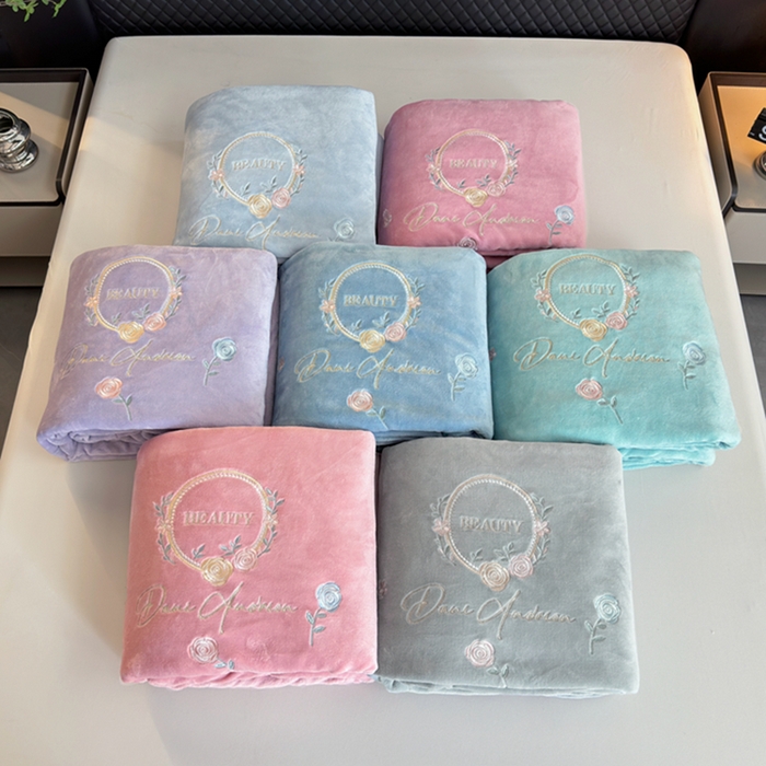 91家纺网 家纺一手货源 找家纺 （总）尚品凤凰 2025新款牛奶绒绣花单被套单品被套单件被套