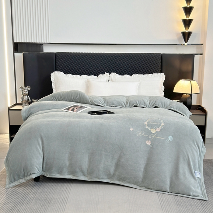 91家纺网 家纺一手货源 找家纺 （总）尚品凤凰 2025新款牛奶绒绣花单被套单品被套单件被套