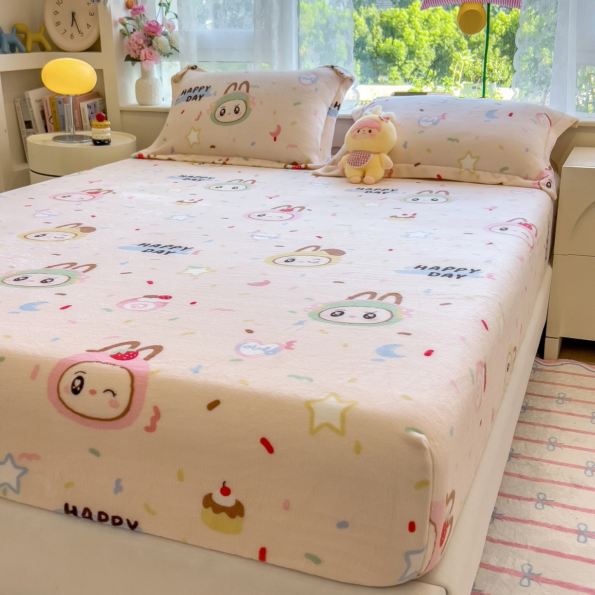 91家纺网 家纺一手货源 找家纺 丝羽坊 2025新款印花小清新牛奶绒印花床笠三件套 萌布布