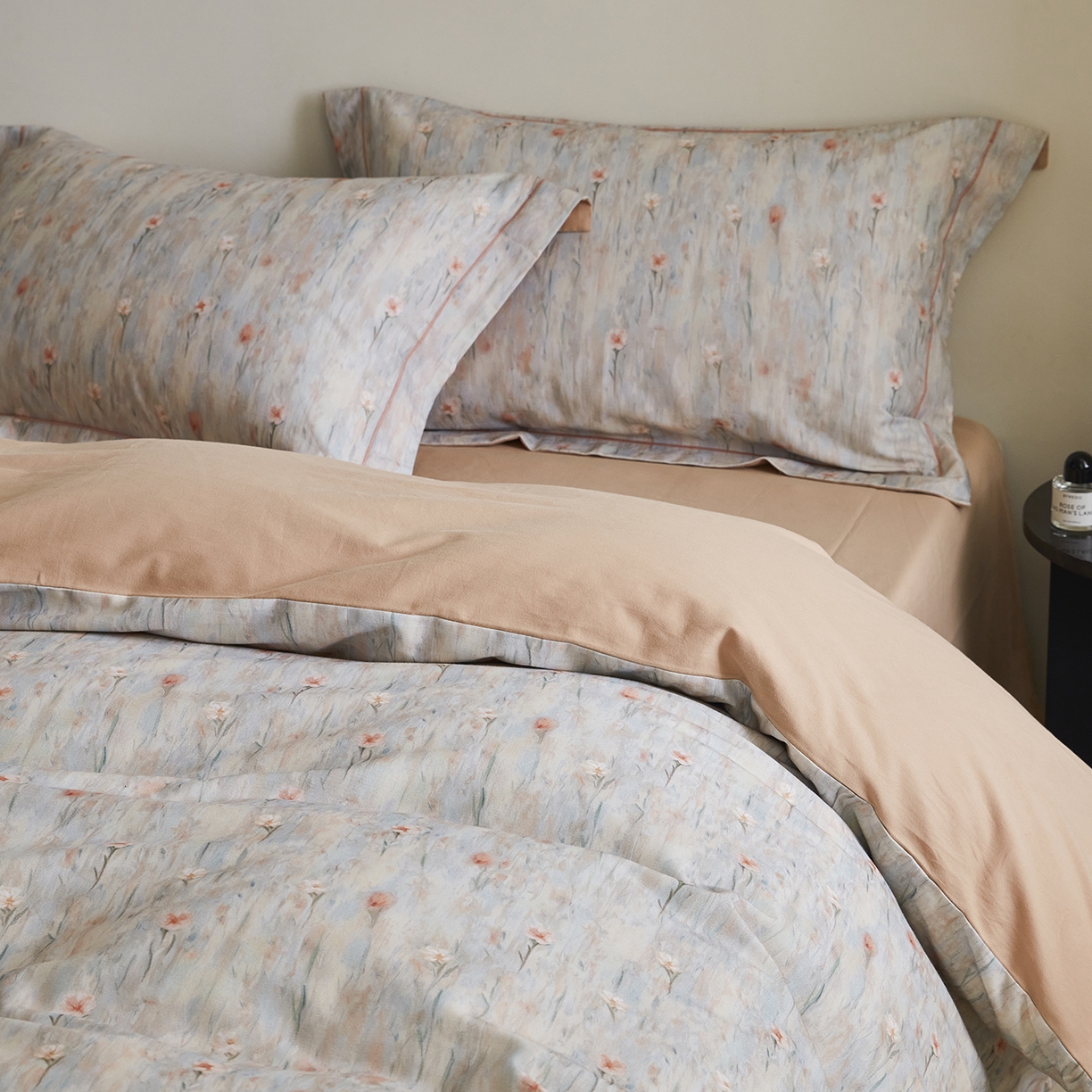 91家纺网 家纺一手货源 找家纺 嘉汀兰家居 2025新款全棉纯棉数码印花生态磨毛四件套 花影桔