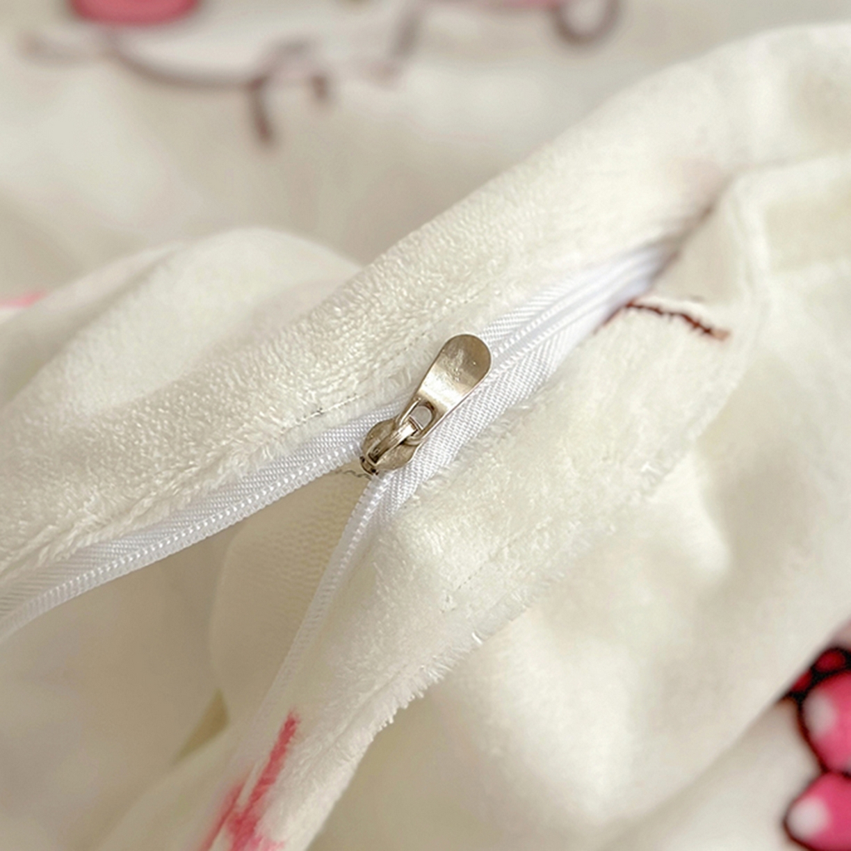 91家纺网 家纺一手货源 找家纺 （总）希诺家居 2025新款儿童系列正版三丽鸥牛奶绒三件套幼儿园多件套