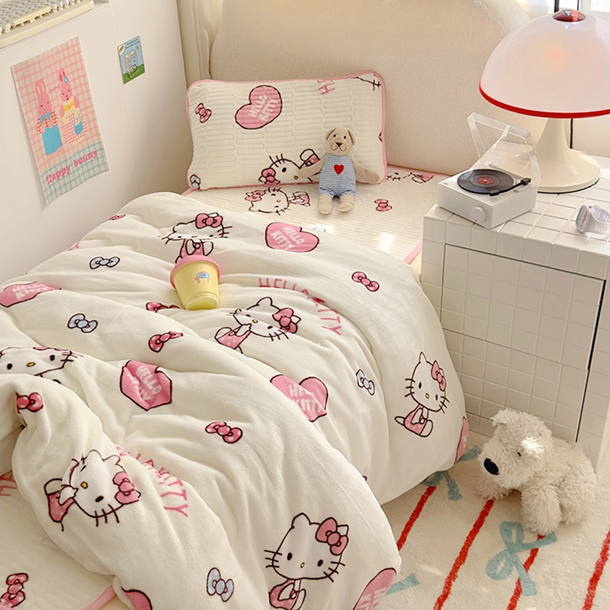 91家纺网 家纺一手货源 找家纺 希诺家居 2025新款儿童系列正版三丽鸥牛奶绒三件套幼儿园多件套 爱心kt