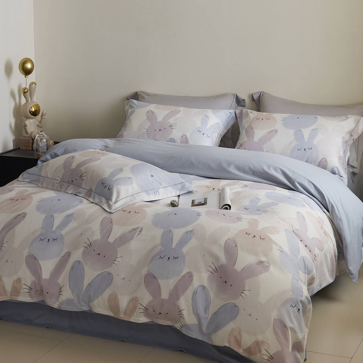 91家纺网 家纺一手货源 找家纺 嘉汀兰家居 2025新款全棉纯棉数码印花生态磨毛四件套 萌兔兔