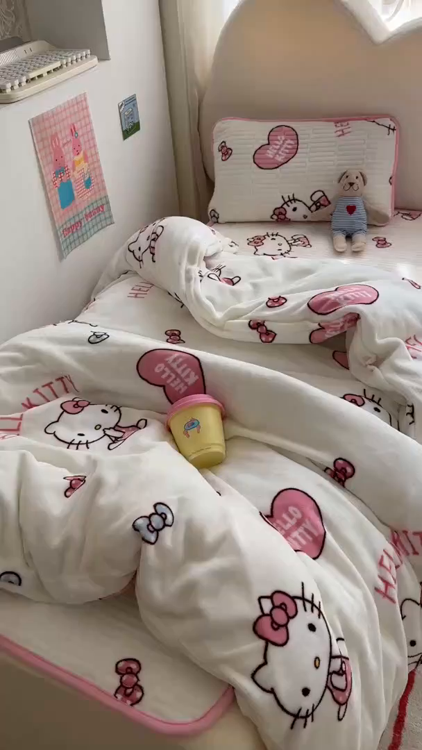 91家纺网 家纺一手货源 找家纺 希诺家居 2025新款儿童系列正版三丽鸥牛奶绒三件套幼儿园多件套 爱心kt