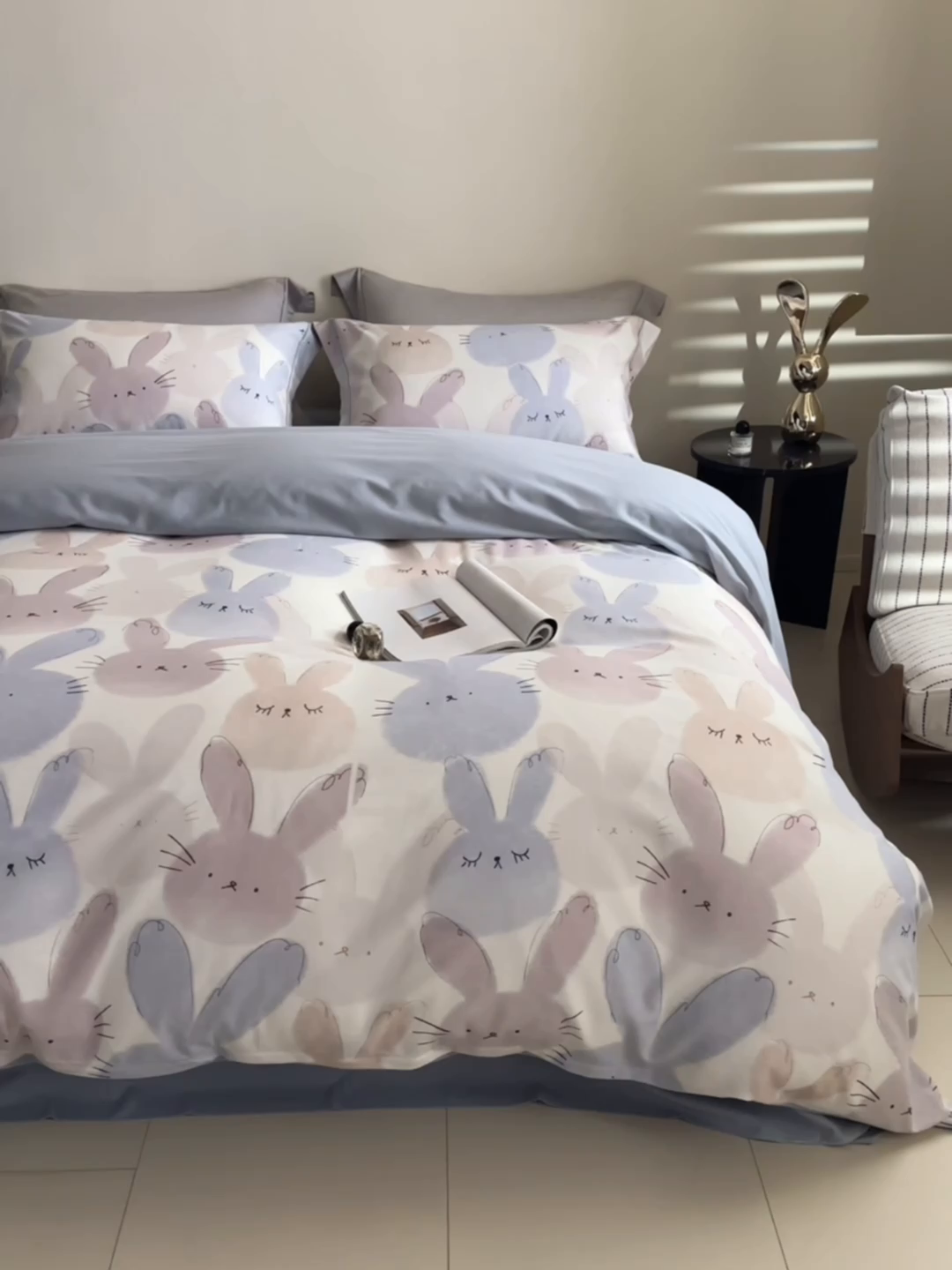 91家纺网 家纺一手货源 找家纺 嘉汀兰家居 2025新款全棉纯棉数码印花生态磨毛四件套 萌兔兔