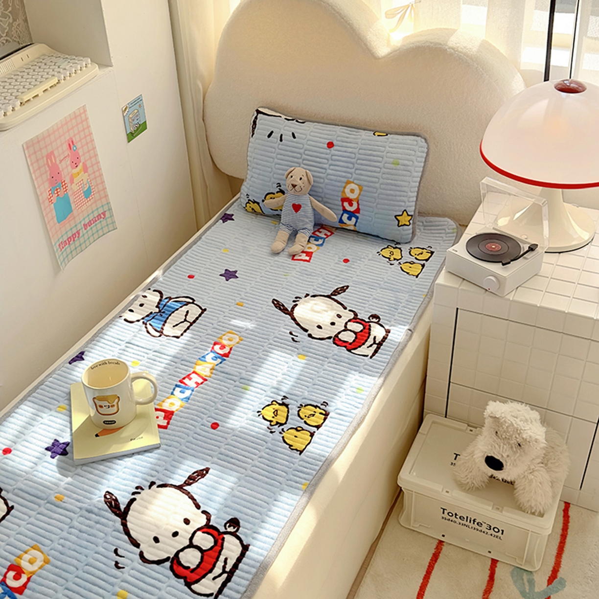 91家纺网 家纺一手货源 找家纺 希诺家居 2025新款儿童系列正版三丽鸥牛奶绒三件套幼儿园多件套 呆萌帕恰狗