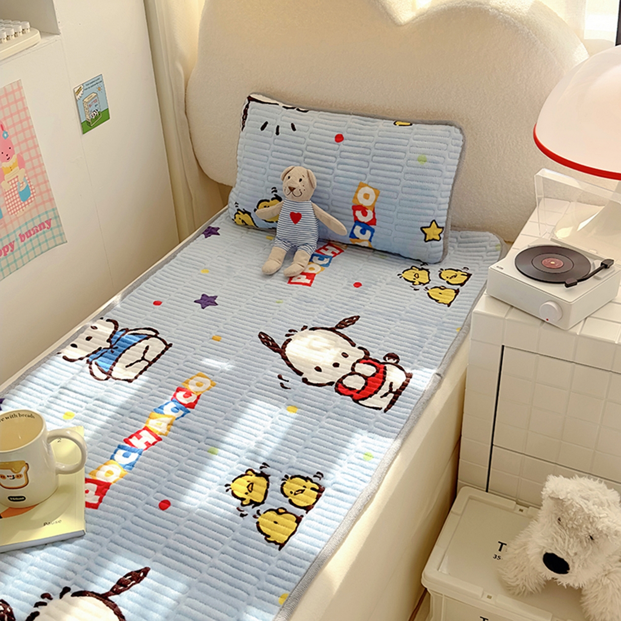 91家纺网 家纺一手货源 找家纺 希诺家居 2025新款儿童系列正版三丽鸥牛奶绒三件套幼儿园多件套 呆萌帕恰狗