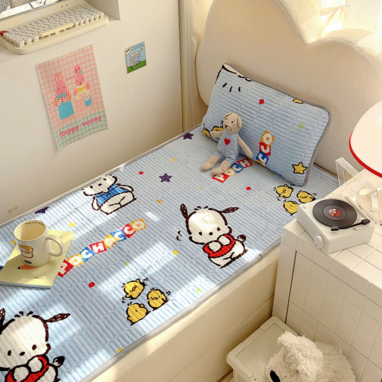 91家纺网 家纺一手货源 找家纺 希诺家居 2025新款儿童系列正版三丽鸥牛奶绒三件套幼儿园多件套 呆萌帕恰狗