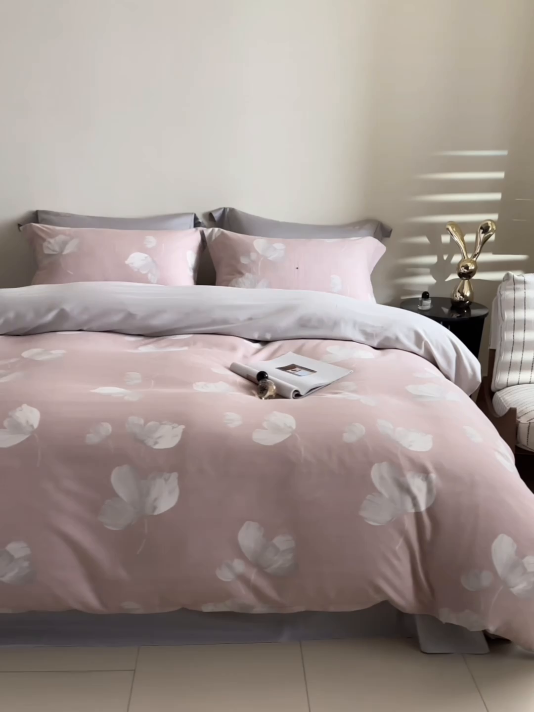 91家纺网 家纺一手货源 找家纺 嘉汀兰家居 2025新款全棉纯棉数码印花生态磨毛四件套 如梦粉