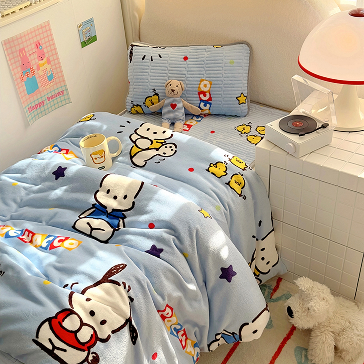 91家纺网 家纺一手货源 找家纺 希诺家居 2025新款儿童系列正版三丽鸥牛奶绒三件套幼儿园多件套 呆萌帕恰狗