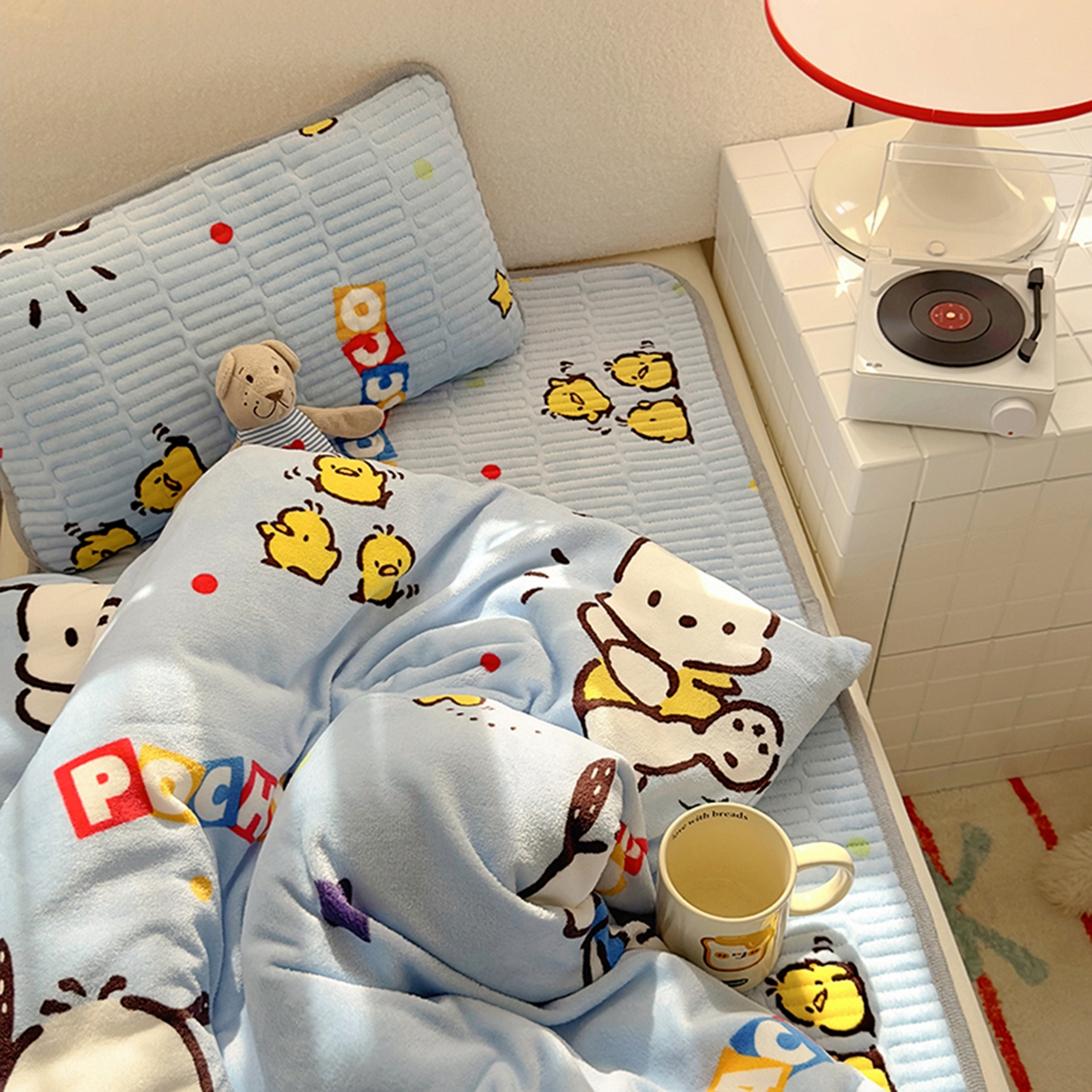 91家纺网 家纺一手货源 找家纺 希诺家居 2025新款儿童系列正版三丽鸥牛奶绒三件套幼儿园多件套 呆萌帕恰狗