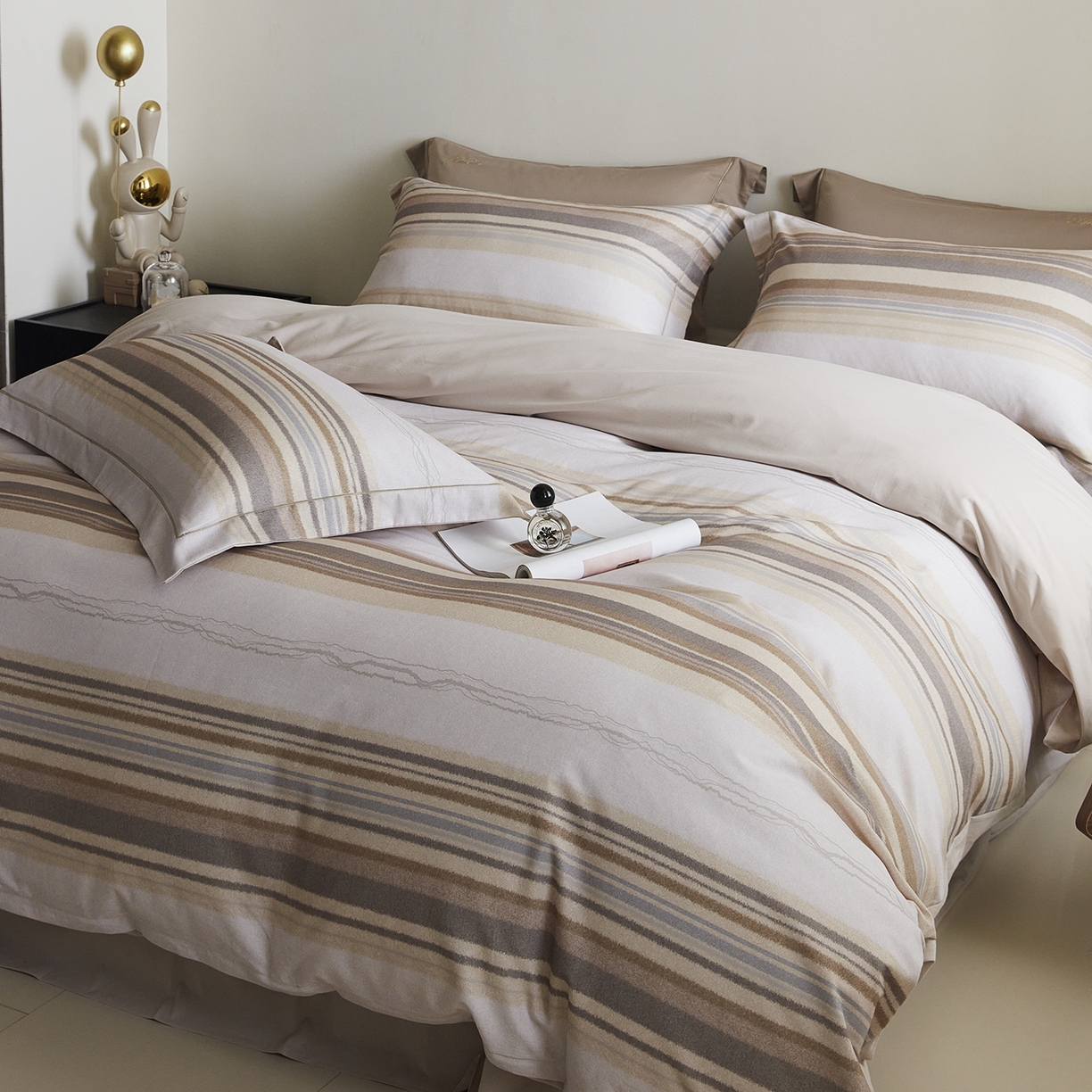 91家纺网 家纺一手货源 找家纺 嘉汀兰家居 2025新款全棉纯棉数码印花生态磨毛四件套 午后卡其