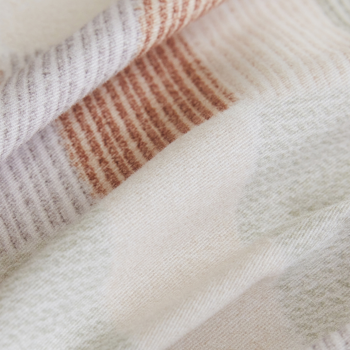 91家纺网 家纺一手货源 找家纺 嘉汀兰家居 2025新款全棉纯棉数码印花生态磨毛四件套 闲偶绿