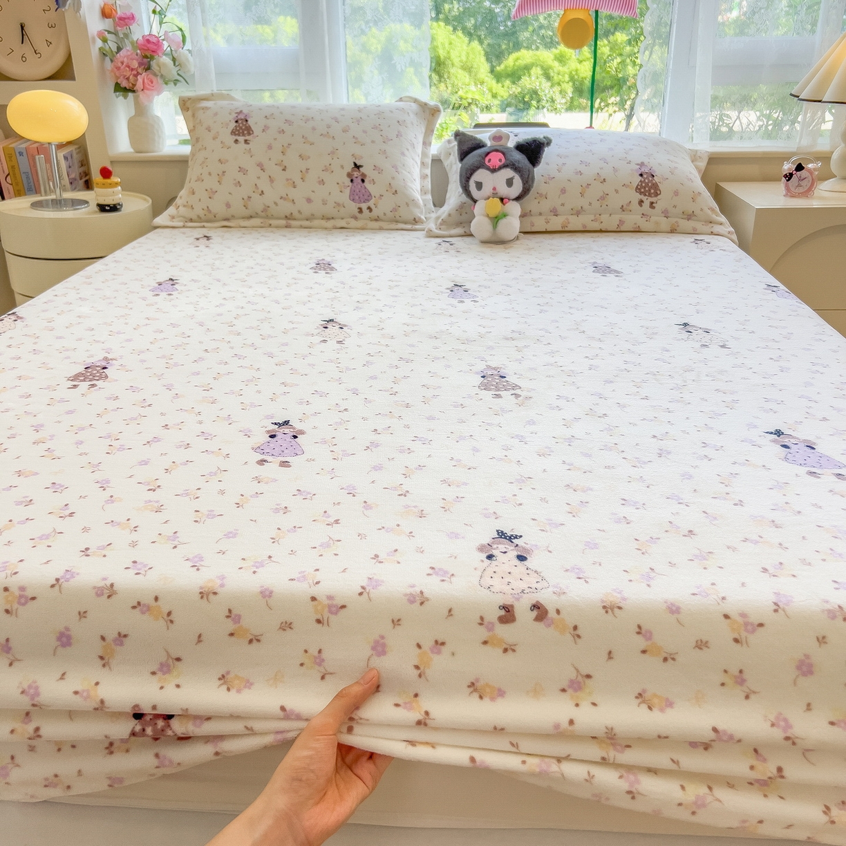 91家纺网 家纺一手货源 找家纺 丝羽坊 2025新款印花小清新牛奶绒印花床笠三件套 小美好