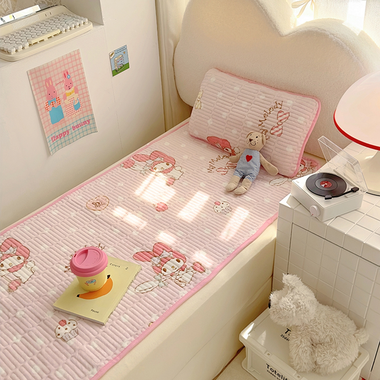 91家纺网 家纺一手货源 找家纺 希诺家居 2025新款儿童系列正版三丽鸥牛奶绒三件套幼儿园多件套 甜甜美乐蒂