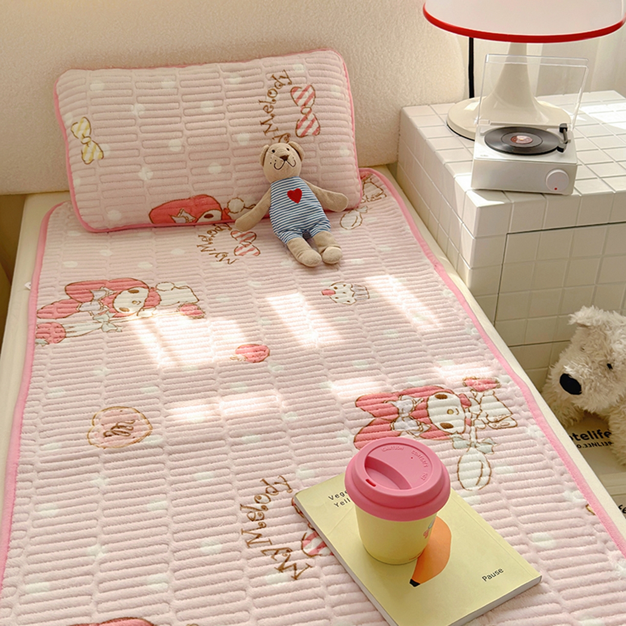 91家纺网 家纺一手货源 找家纺 希诺家居 2025新款儿童系列正版三丽鸥牛奶绒三件套幼儿园多件套 甜甜美乐蒂