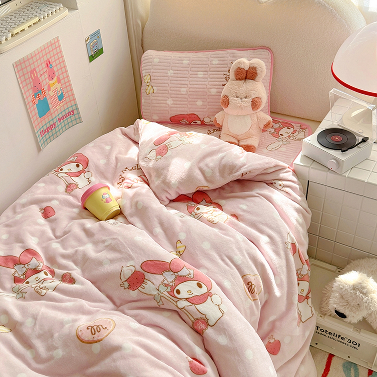 91家纺网 家纺一手货源 找家纺 希诺家居 2025新款儿童系列正版三丽鸥牛奶绒三件套幼儿园多件套 甜甜美乐蒂