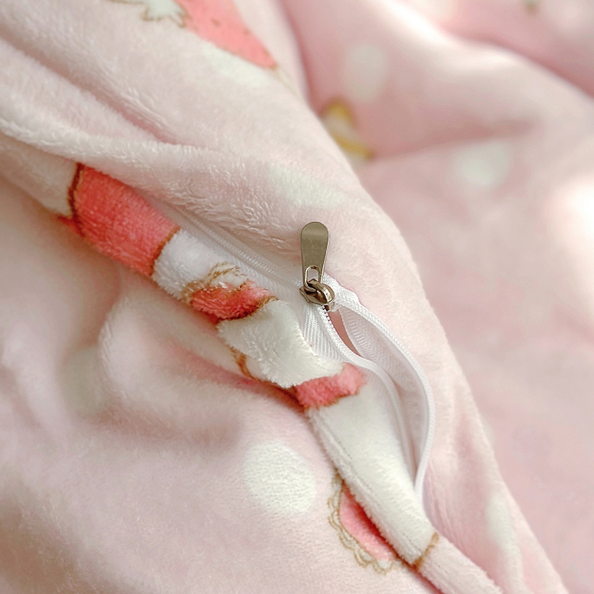 91家纺网 家纺一手货源 找家纺 希诺家居 2025新款儿童系列正版三丽鸥牛奶绒三件套幼儿园多件套 甜甜美乐蒂